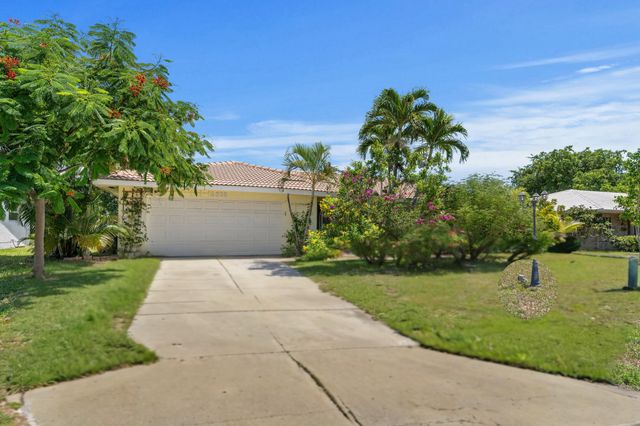 2538 SW 13th Court, Boynton Beach, FL 33426