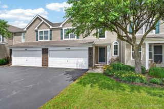 738 Silk Oak Lane, Crystal Lake, IL 60014