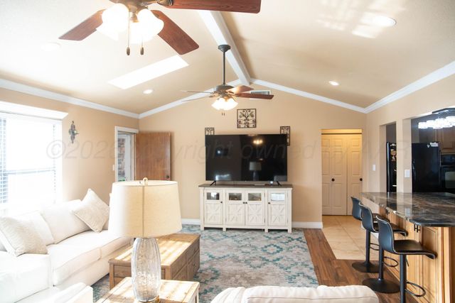 107 Pinehurst Street, Borger, TX 79007