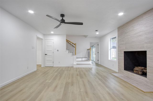9211 Godstone Lane, Spring, TX 77379