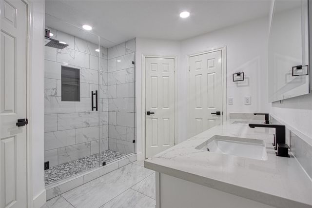 9211 Godstone Lane, Spring, TX 77379