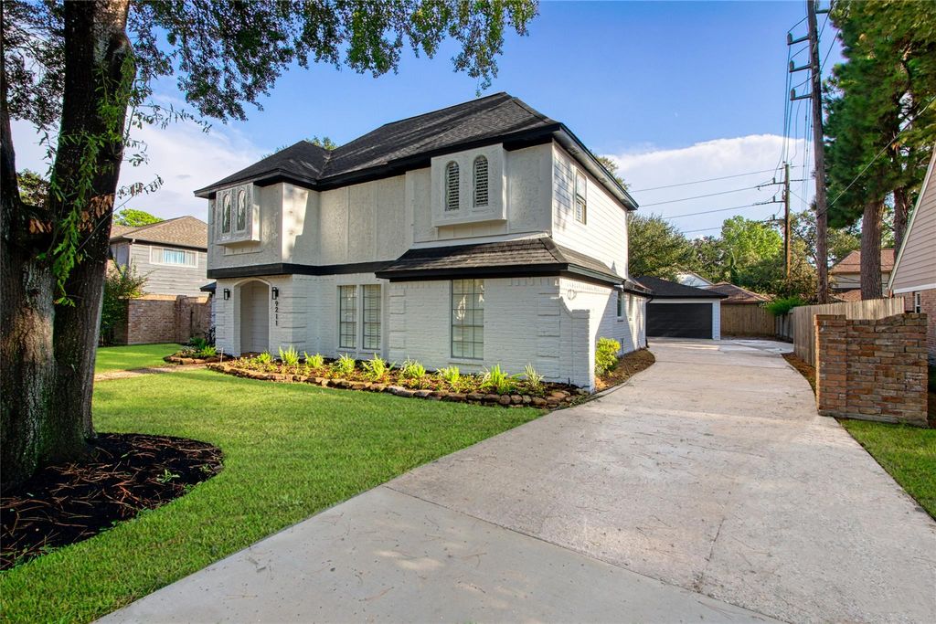 9211 Godstone Lane, Spring, TX 77379