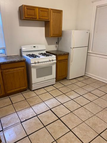 632 N Central Park Avenue 2, Chicago, IL 60624