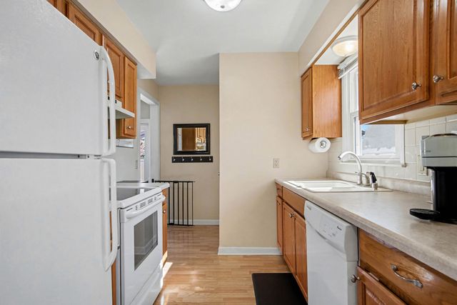 962 42nd Street SW, Wyoming, MI 49509