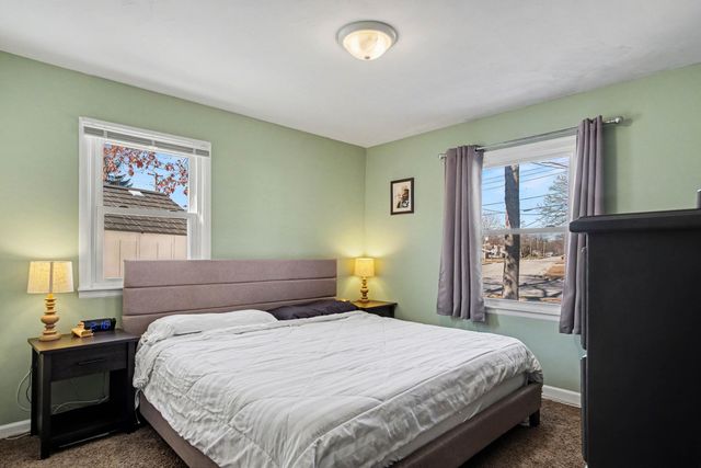 962 42nd Street SW, Wyoming, MI 49509