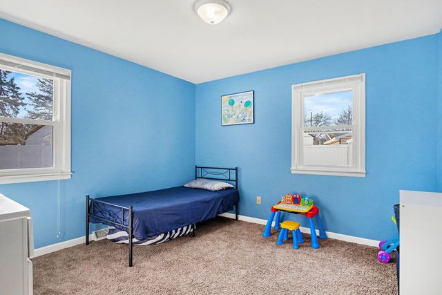 962 42nd Street SW, Wyoming, MI 49509