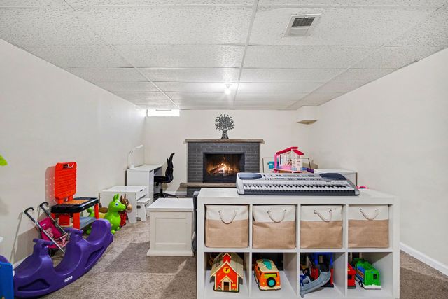 962 42nd Street SW, Wyoming, MI 49509