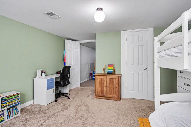 962 42nd Street SW, Wyoming, MI 49509