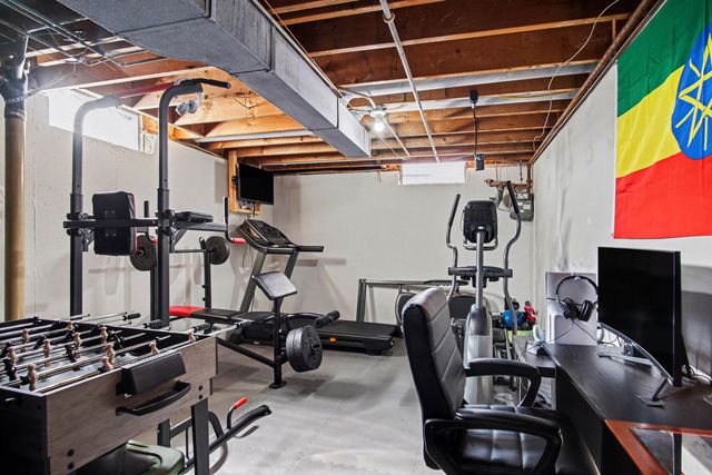 962 42nd Street SW, Wyoming, MI 49509