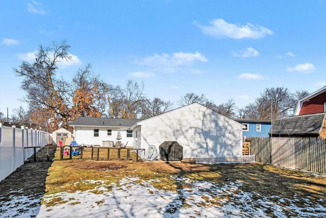 962 42nd Street SW, Wyoming, MI 49509