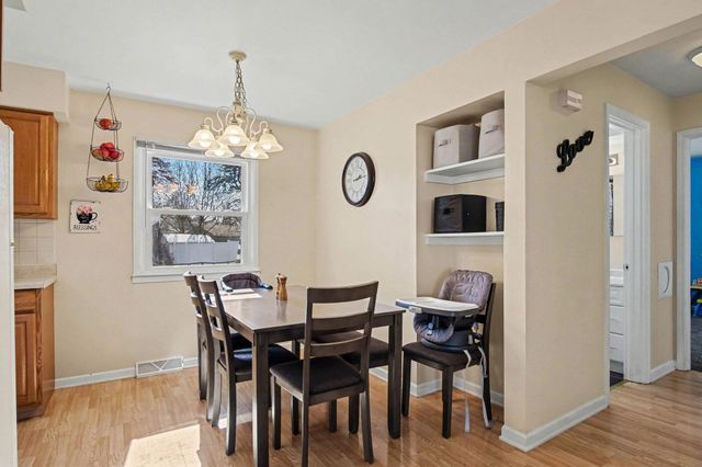 962 42nd Street SW, Wyoming, MI 49509