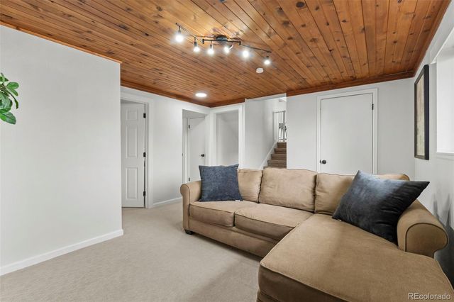 200 Dianna Drive, Lone Tree, CO 80124