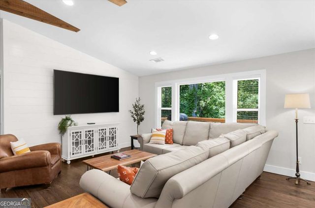 8960 Browns Bridge Road, Gainesville, GA 30506
