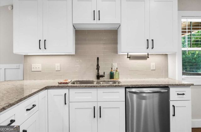 8960 Browns Bridge Road, Gainesville, GA 30506