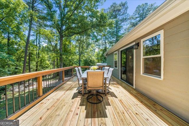 8960 Browns Bridge Road, Gainesville, GA 30506