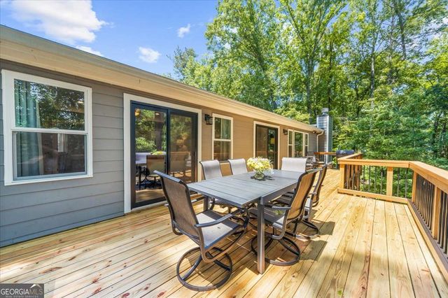 8960 Browns Bridge Road, Gainesville, GA 30506
