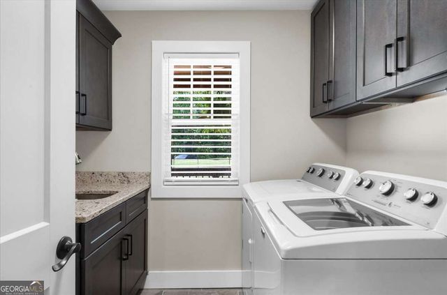 8960 Browns Bridge Road, Gainesville, GA 30506