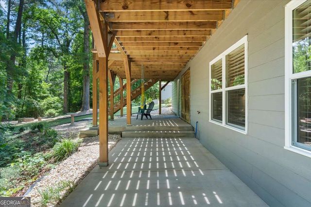 8960 Browns Bridge Road, Gainesville, GA 30506