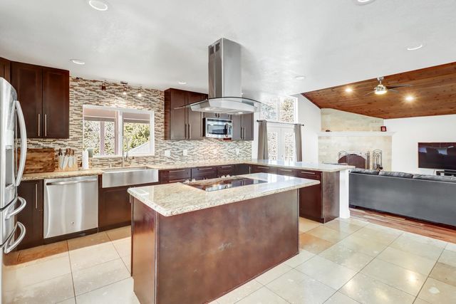 8023 Ridgeglen Way, Fair Oaks, CA 95628