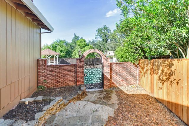 8023 Ridgeglen Way, Fair Oaks, CA 95628