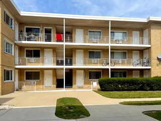 4600 River Road A5, Schiller Park, IL 60176