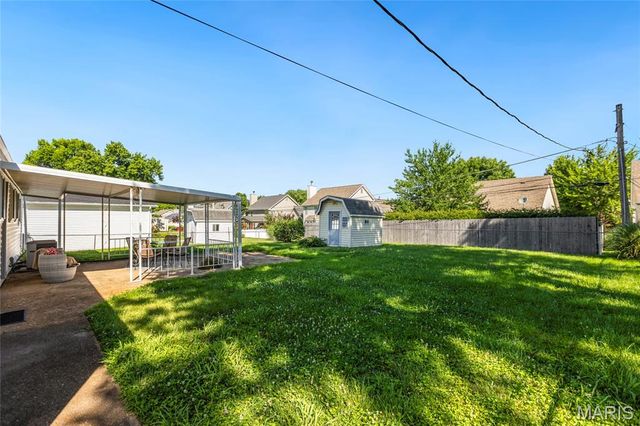 12011 Bobbett Drive, Maryland Heights, MO 63043