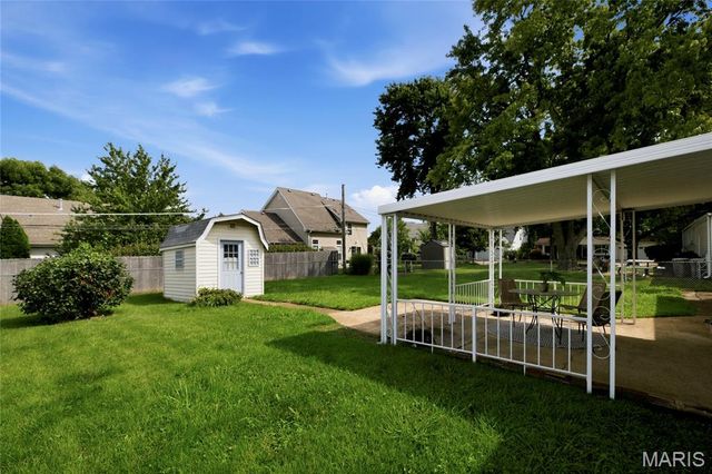 12011 Bobbett Drive, Maryland Heights, MO 63043