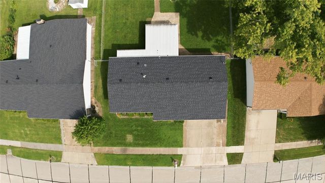 12011 Bobbett Drive, Maryland Heights, MO 63043