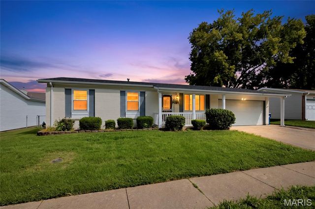 12011 Bobbett Drive, Maryland Heights, MO 63043