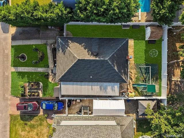 30 44th Street, Lindenhurst, NY 11757