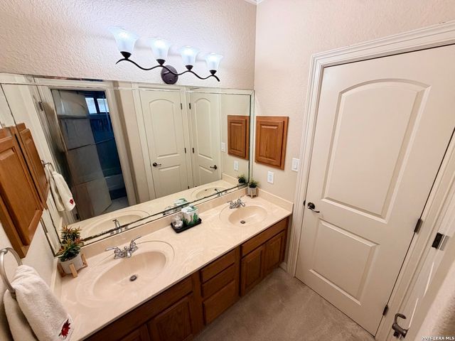 1306 WOODED KNL, San Antonio, TX 78258