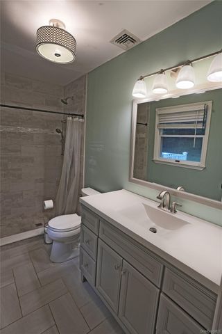 16 Four Winds Drive, Poughkeepsie, NY 12603
