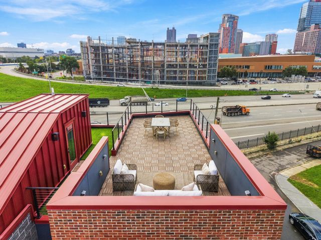 75 E Russell Street, Columbus, OH 43215