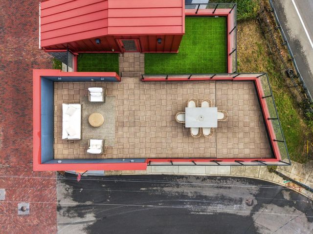 75 E Russell Street, Columbus, OH 43215