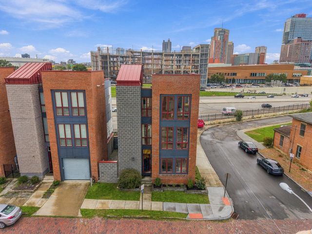 75 E Russell Street, Columbus, OH 43215