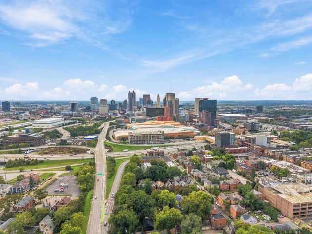 75 E Russell Street, Columbus, OH 43215