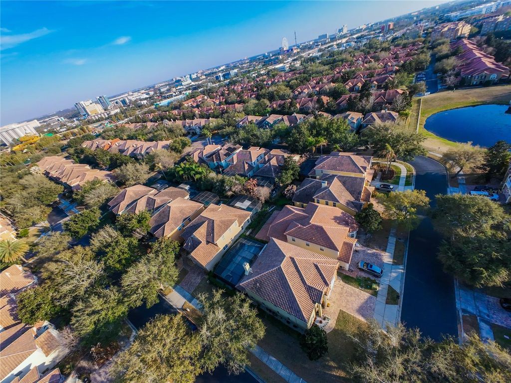 Image 43 of property listing at 7035 BRESCIA WAY, Orlando, FL 32819