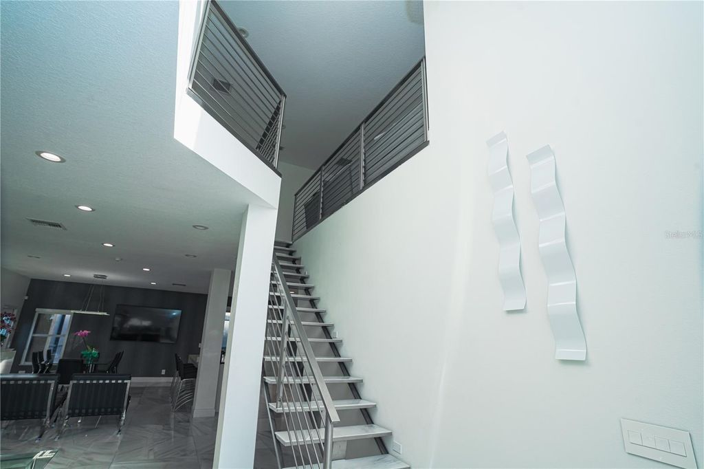 Image 6 of property listing at 7035 BRESCIA WAY, Orlando, FL 32819