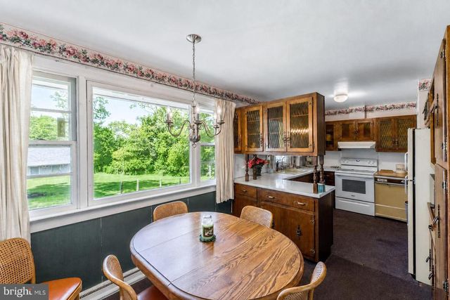489 BLACK MATT RD, Douglassville, PA 19518
