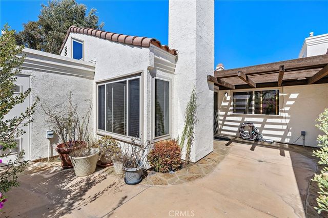 18 Navarre 133, Irvine, CA 92612