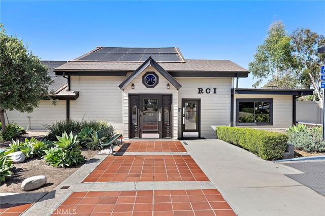 18 Navarre 133, Irvine, CA 92612