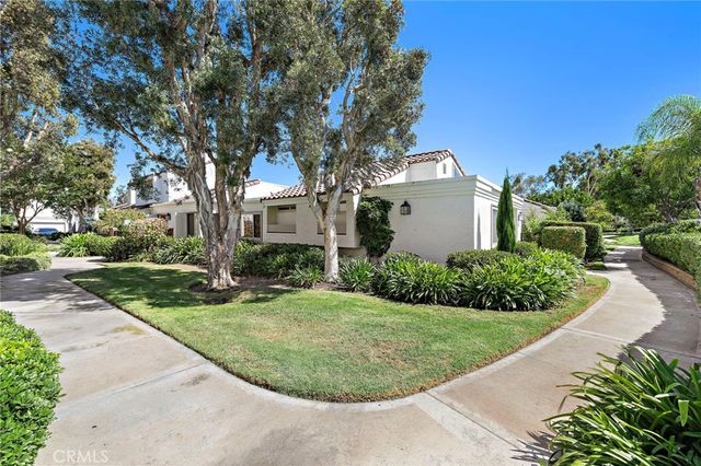 18 Navarre 133, Irvine, CA 92612