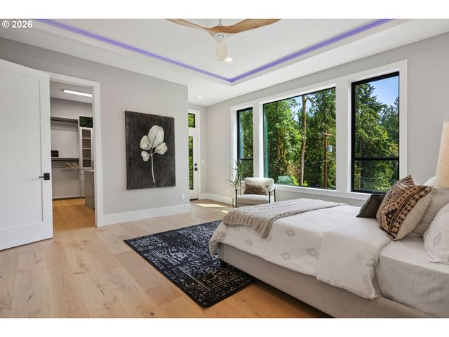 15370 TWIN FIR Rd, Lake Oswego, OR 97035