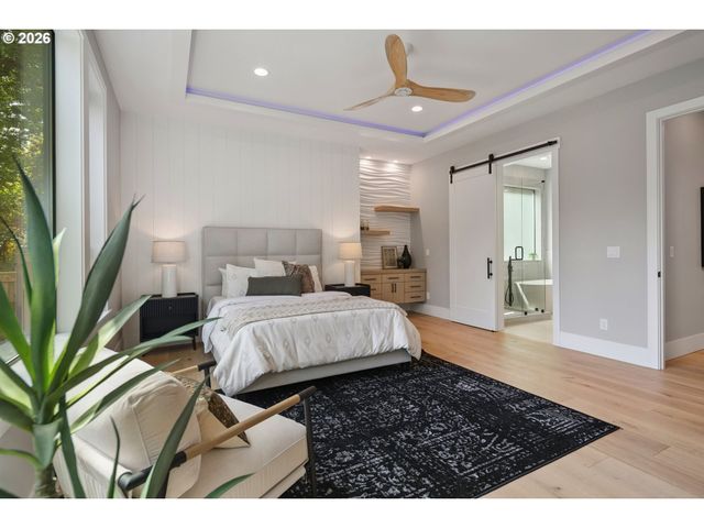 15370 TWIN FIR Rd, Lake Oswego, OR 97035