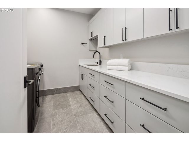 15370 TWIN FIR Rd, Lake Oswego, OR 97035