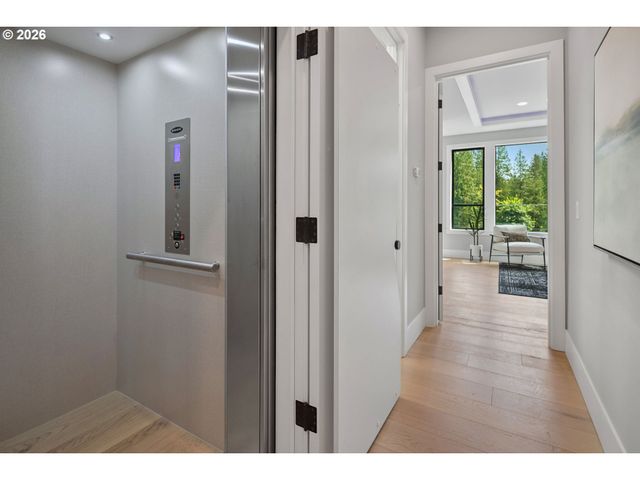 15370 TWIN FIR Rd, Lake Oswego, OR 97035