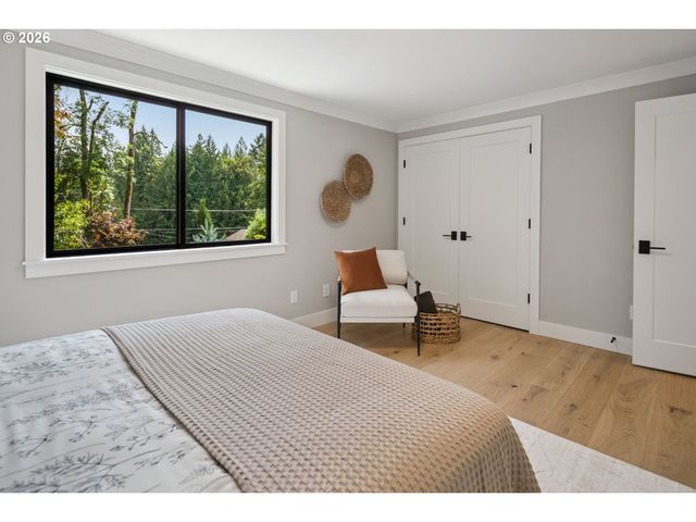 15370 TWIN FIR Rd, Lake Oswego, OR 97035