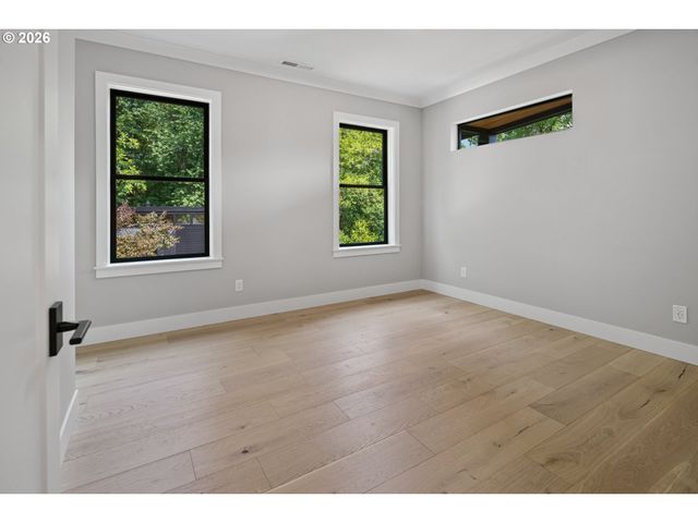 15370 TWIN FIR Rd, Lake Oswego, OR 97035