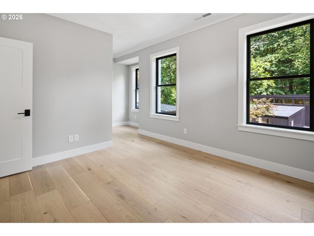 15370 TWIN FIR Rd, Lake Oswego, OR 97035