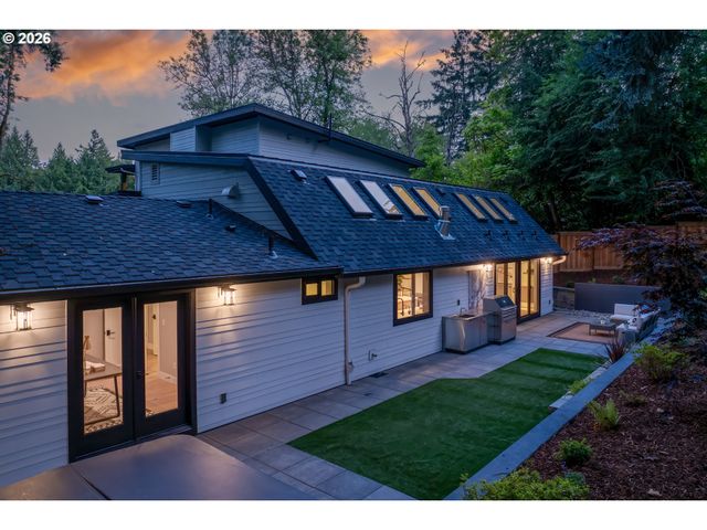 15370 TWIN FIR Rd, Lake Oswego, OR 97035